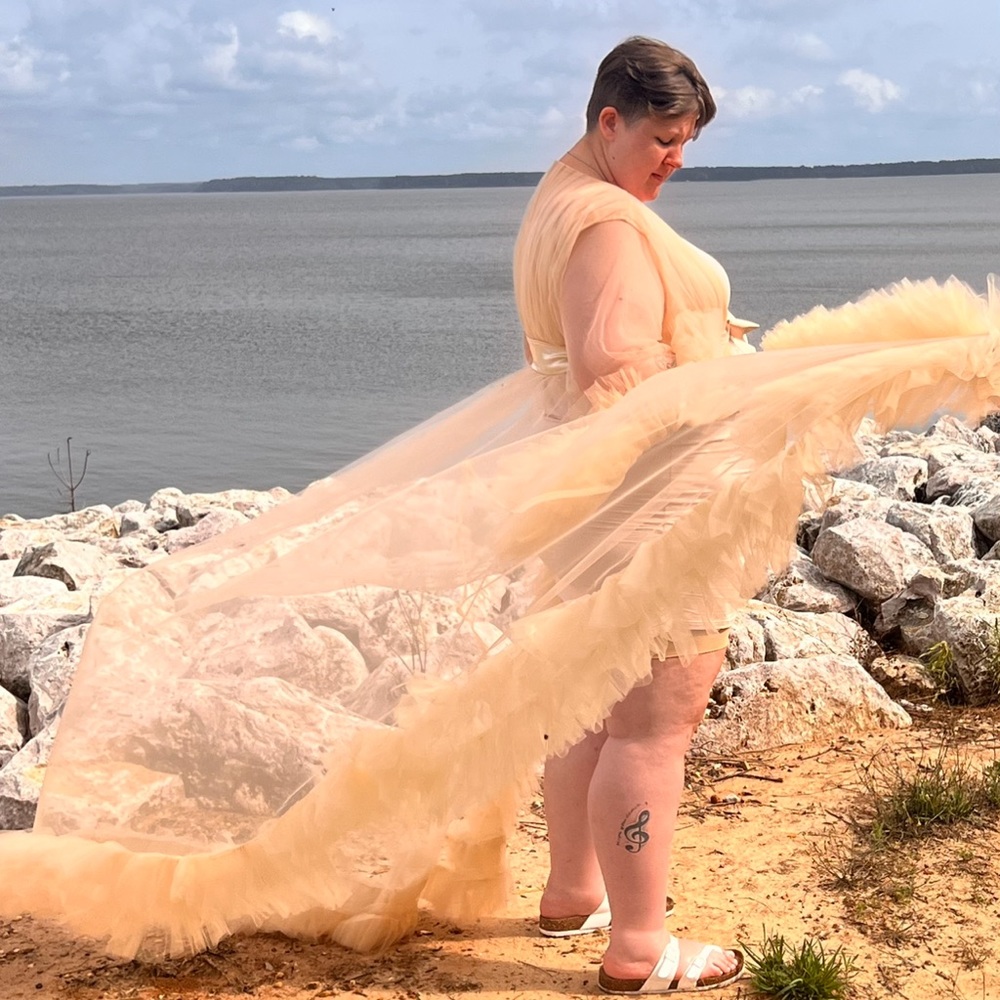 Glamour pregnancy photo shoot gown